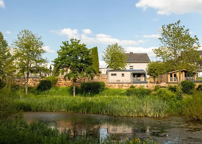Stadtmauer I Terrasse I Seeblick I Wandern * Hillesheim (Vulkaneifel)