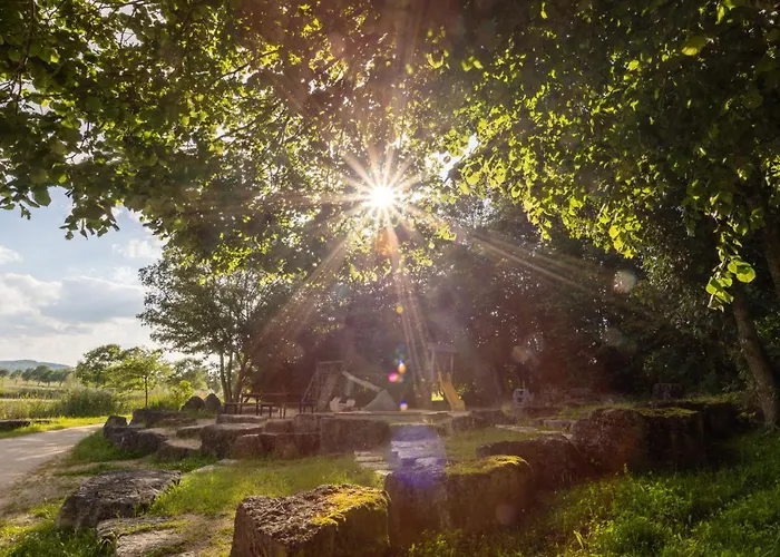 Stadtmauer I Terrasse I Seeblick I Wandern * Hillesheim (Vulkaneifel)